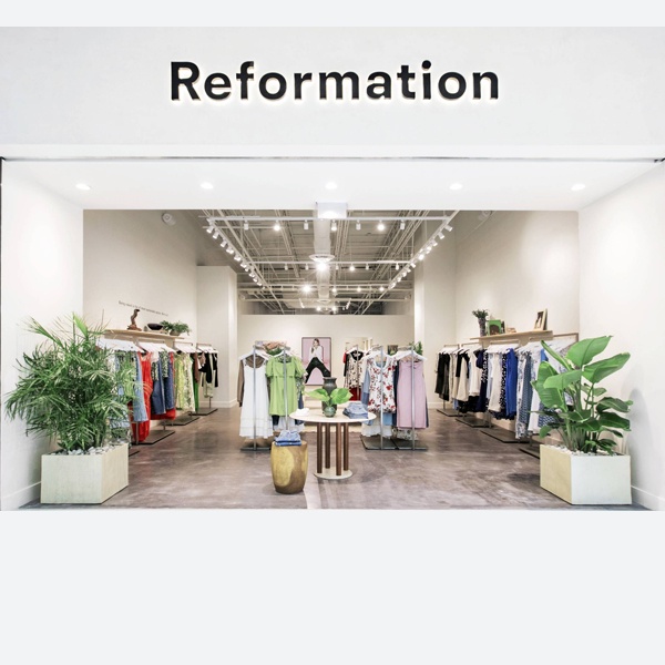 Reformation sustainable fashion brand using eco-friendly materials and transparent carbon footprint tracking for products Reformation sustainable fashion brand using eco-friendly materials and transparent carbon footprint tracking for products