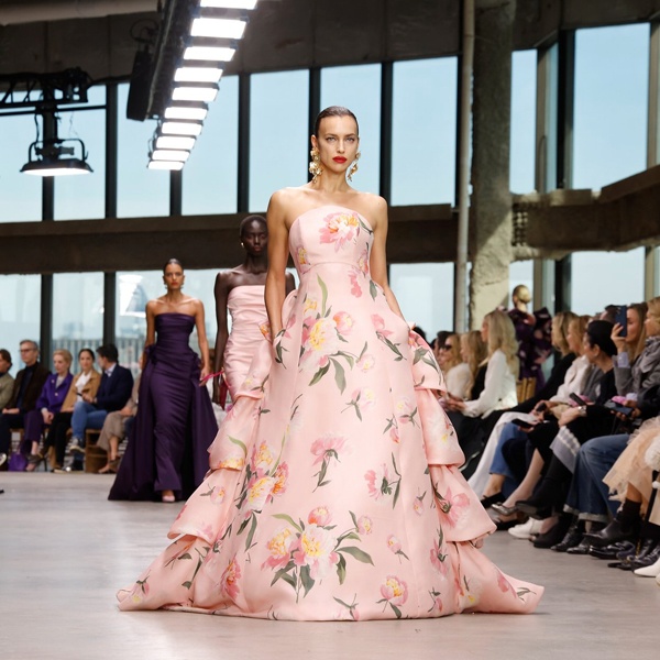 New York Fashion Week demonstrating fashion globalization through digital streaming technology instant influencer connectivity and global e-commerce enabling worldwide trend distribution and cultural exchange New York Fashion Week demonstrating fashion globalization through digital streaming technology instant influencer connectivity and global e-commerce enabling worldwide trend distribution and cultural exchange