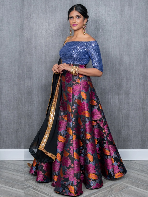 Dark navy floral jacquard high-waist skirt with pink orange blue roses and Spanish weave pattern