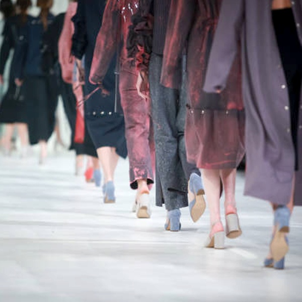 Fashion forces for changes in the society through the use of technology and innovation