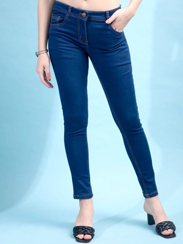 Stretch denim jeans with elastane blend for flexibility and all-day comfort