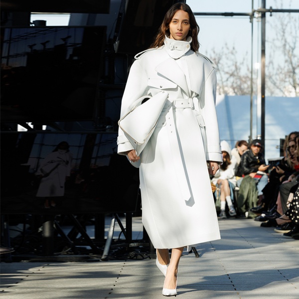 Oversized coat and tonal layering in an white monochrome palette (Phoebe Philo example)