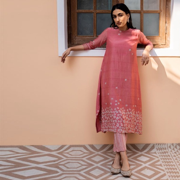 Comfortable Breathable Fabrics for Navratri - Cotton, Georgette and Silk Blend for Long Dance Hours