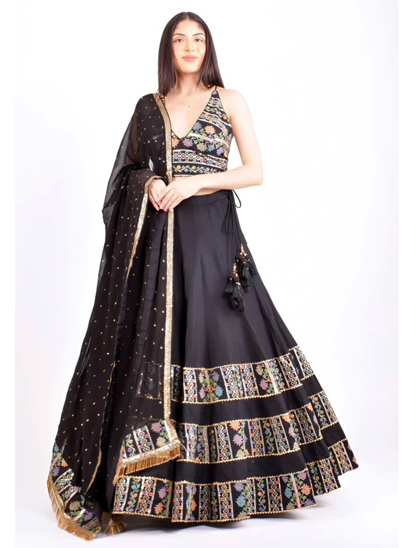 Midnight Black Embroidered Chaniya Choli - Floral Mirror Work with Gold Border for Elegant Navratri Look