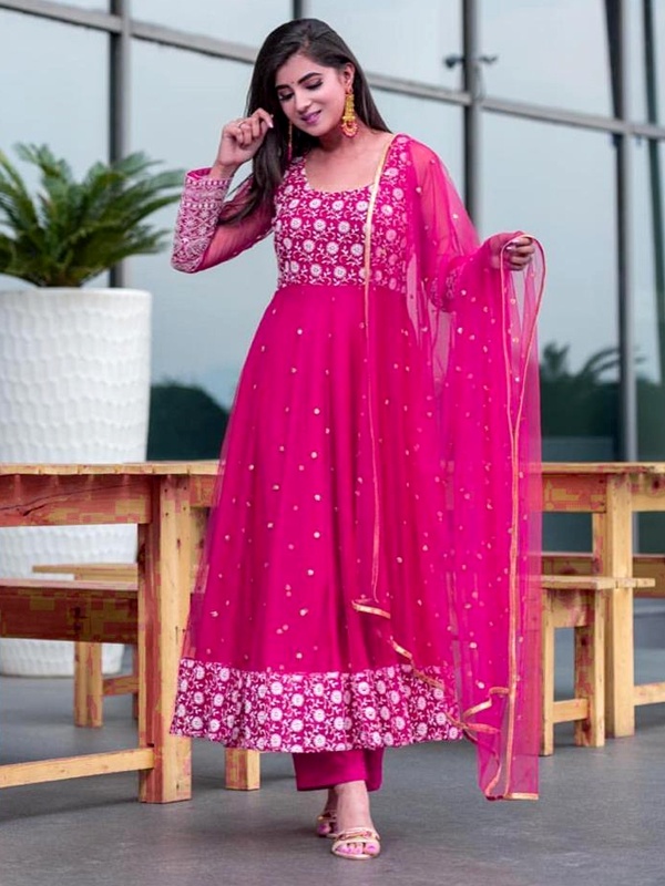 Handmade embroidered pink anarkali kurti with sheer dupatta for Valentine's ethnic elegance